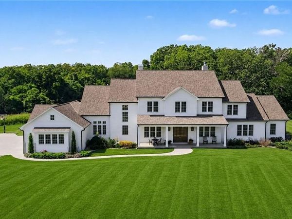 25590 Bundschu Road, Independence, MO 64056