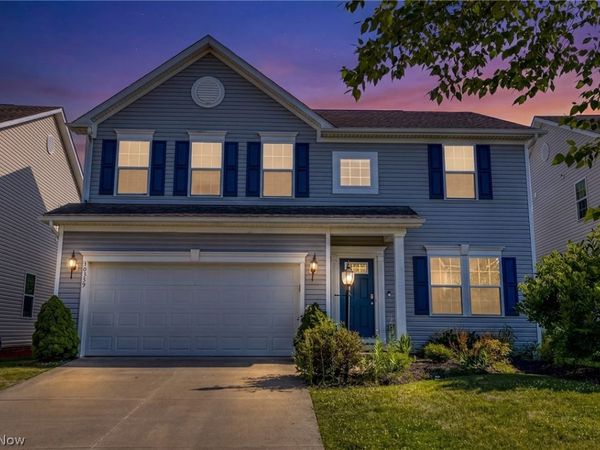 10359 Fox Hollow Circle , Twinsburg, OH 44087