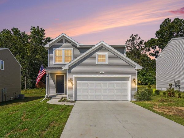 809 Hollyhock Drive, Greenville, MI 48838
