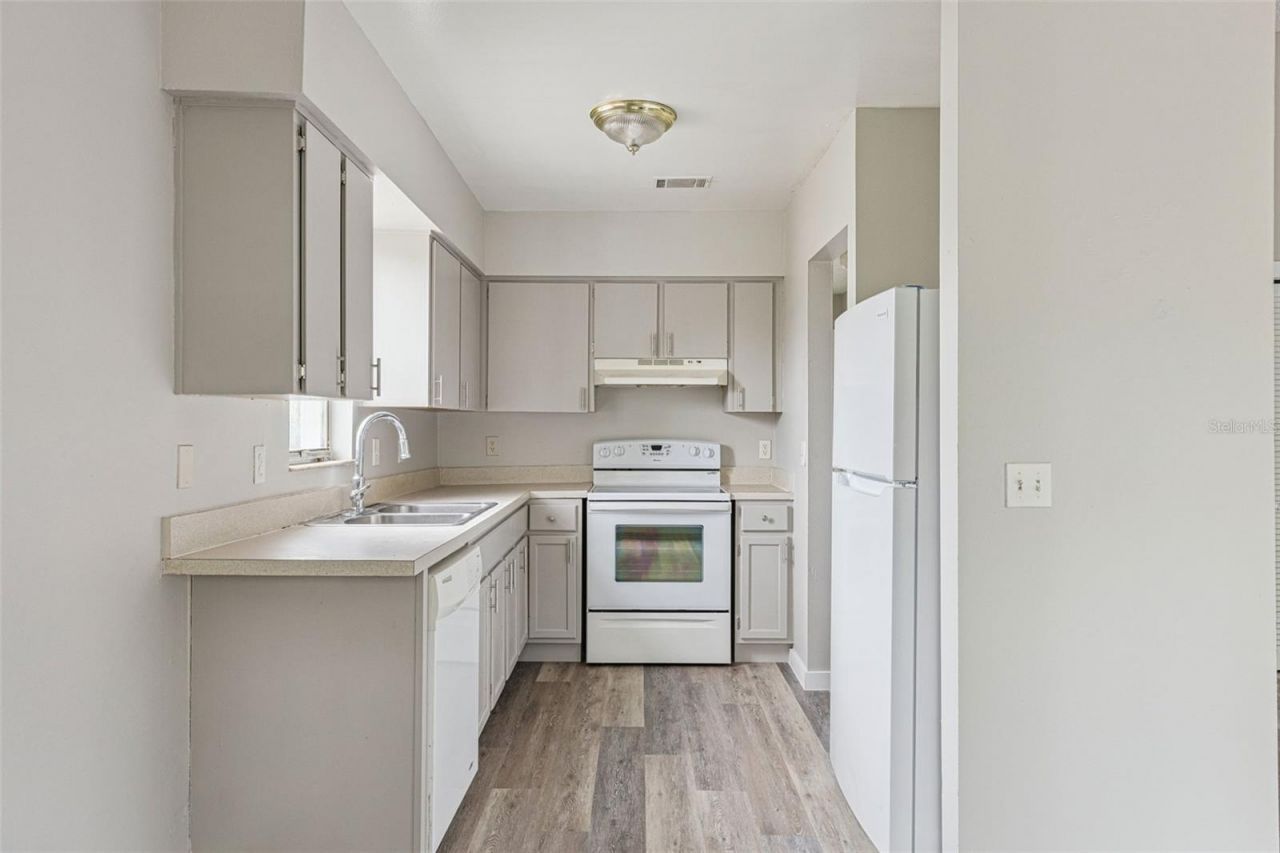 46 N Fairfax Avenue , Winter Springs, FL 32708 Photo