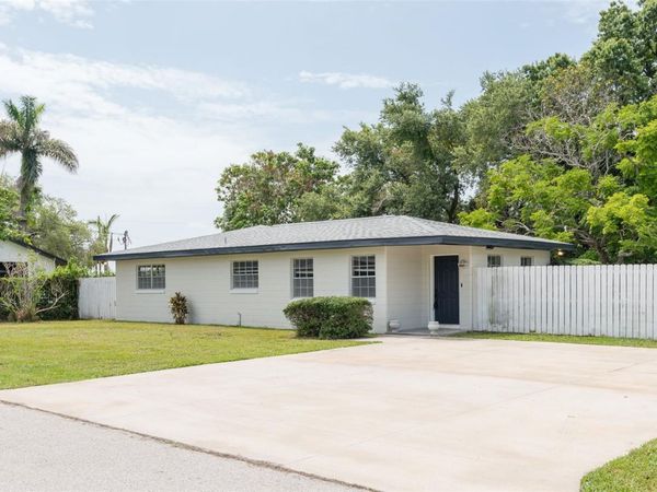 2421 LINSEY STREET, TAMPA, FL 33605