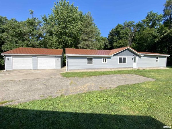 315 E HICKORY Street, Thayer, IL 62689
