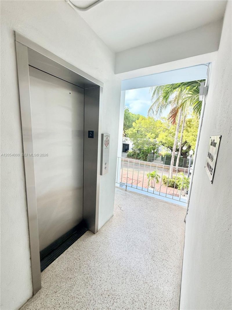 641 Espanola Way , Unit 17, Miami Beach, FL 33139 Photo