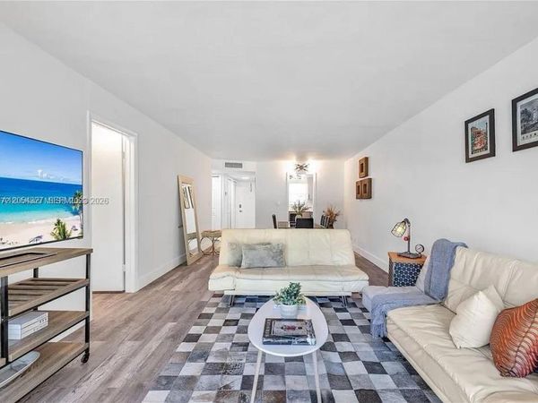 5090 SW 64th Ave , Unit 205, Davie, FL 33314