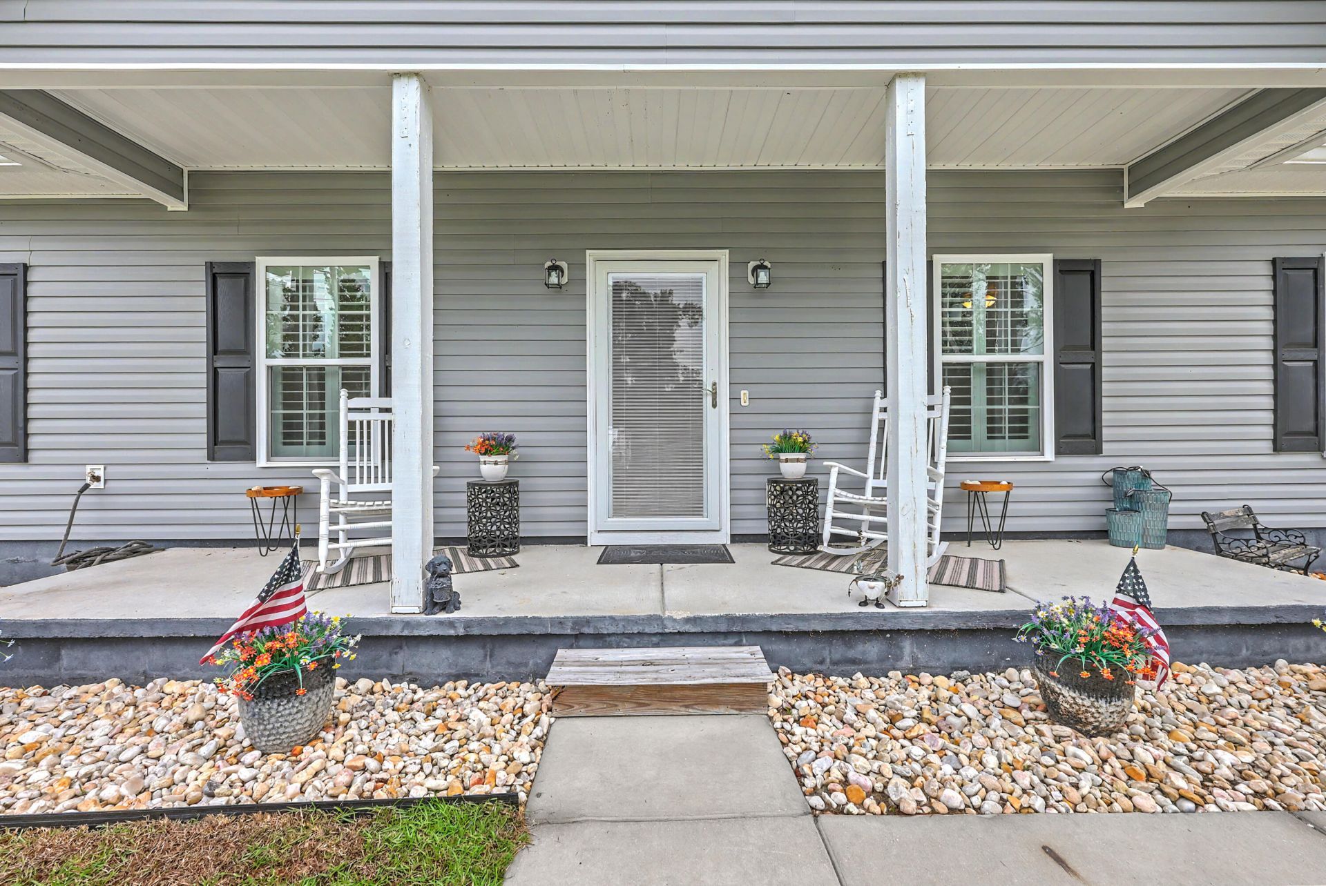 1331 Dennis Boulevard Photo 5