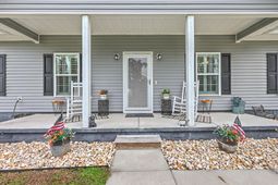 1331 Dennis Boulevard photo 4