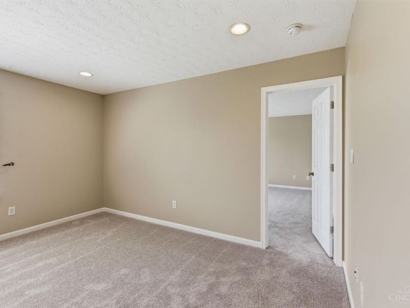 547 Woodbine Court, Hamilton Twp, OH 45039 Photo 24