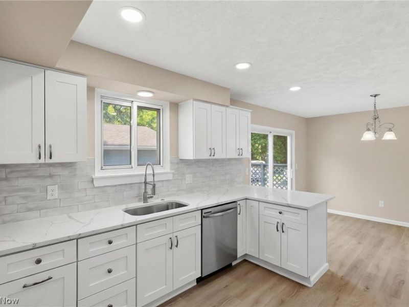 5382 Broad Boulevard, North Ridgeville, OH 44039 Photo 5