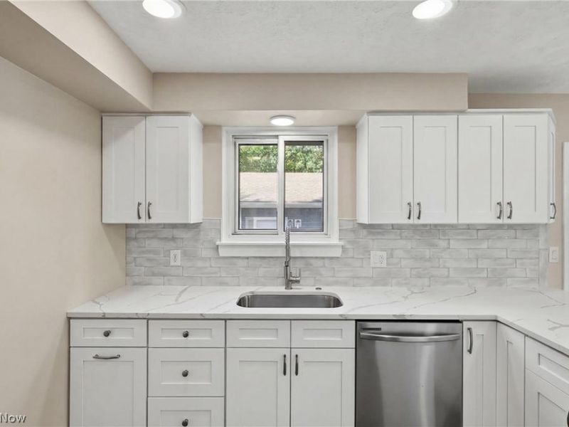 5382 Broad Boulevard, North Ridgeville, OH 44039 Photo 6