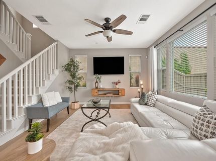 3593 Forney Way, Sacramento, CA 95816 Photo