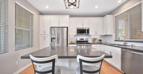 3593 Forney Way, Sacramento, CA 95816 Photo