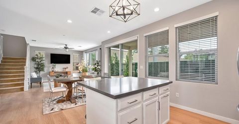 3593 Forney Way, Sacramento, CA 95816 Photo