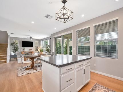 3593 Forney Way, Sacramento, CA 95816 Photo
