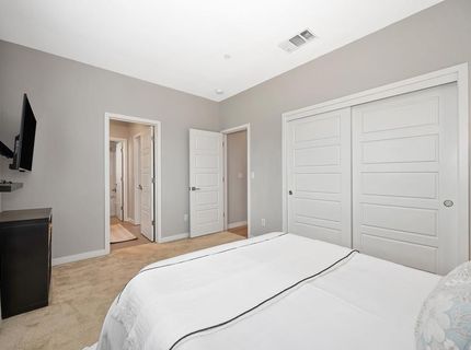 3593 Forney Way, Sacramento, CA 95816 Photo