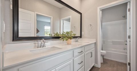 3593 Forney Way, Sacramento, CA 95816 Photo