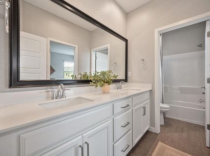3593 Forney Way, Sacramento, CA 95816 Photo