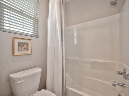 3593 Forney Way, Sacramento, CA 95816 Photo