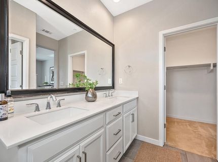 3593 Forney Way, Sacramento, CA 95816 Photo