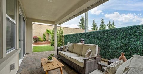 3593 Forney Way, Sacramento, CA 95816 Photo