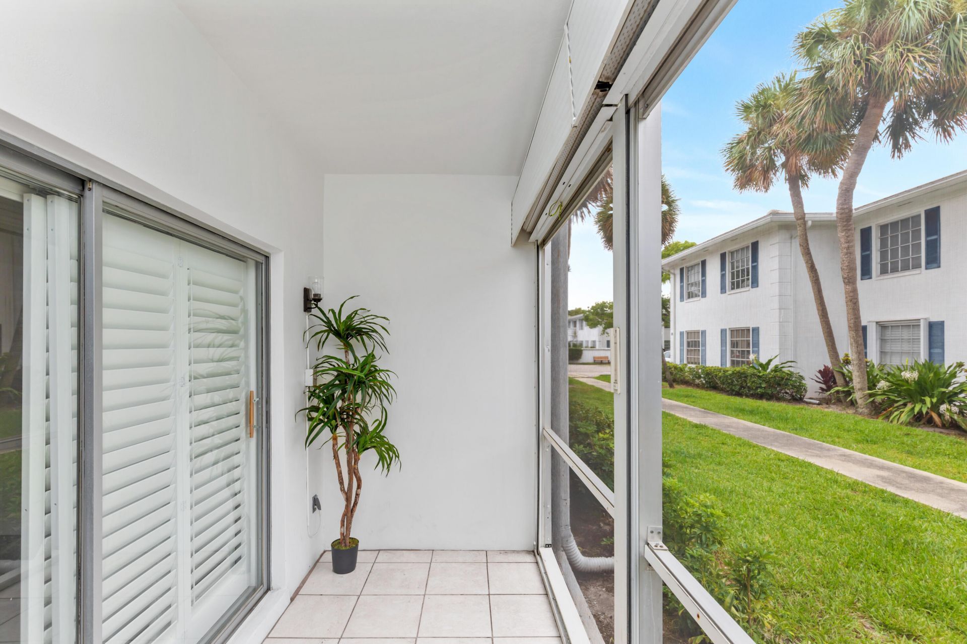2270 NE 68th Street, Unit 1908, Fort Lauderdale, FL 33308 Photo
