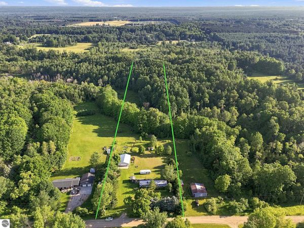 3416 18 Road W, Mesick, MI 49668