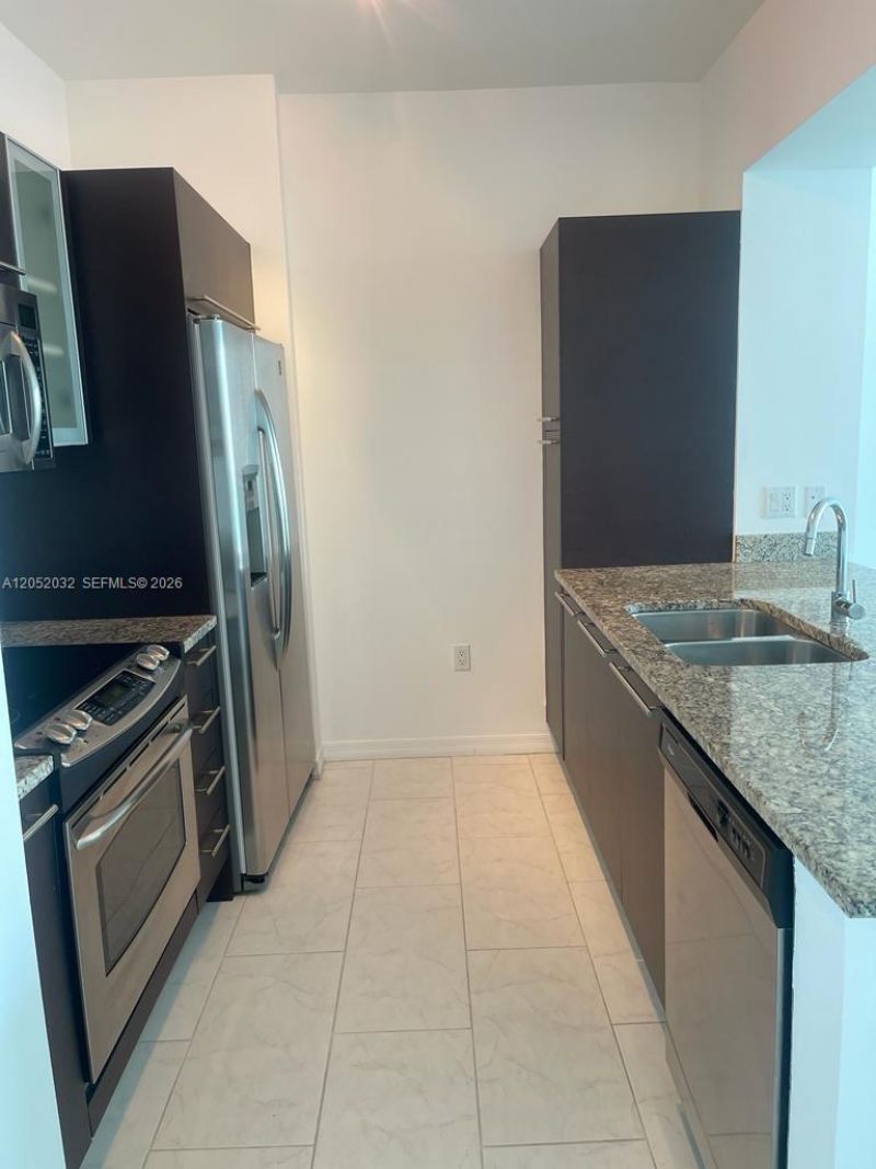 951 Brickell Ave , Unit 2803, Miami, FL 33131 Photo