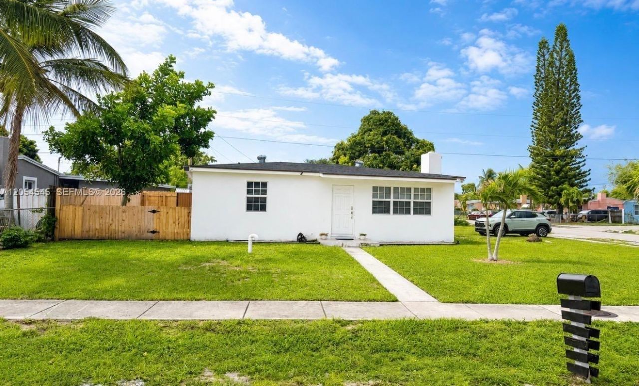 646 Aspen Rd, West Palm Beach, FL 33409 Photo