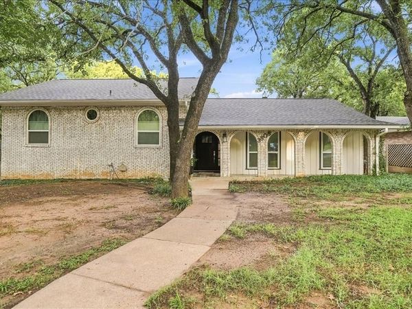 3808 Hastings Drive, Arlington, TX 76013