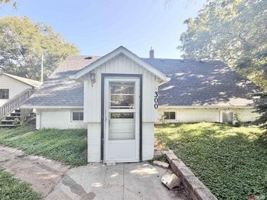 300 N Railroad Avenue, Murray, NE 68409