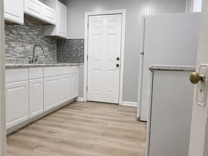 797 Alhambra Road, Cleveland, OH 44110 Photo 4