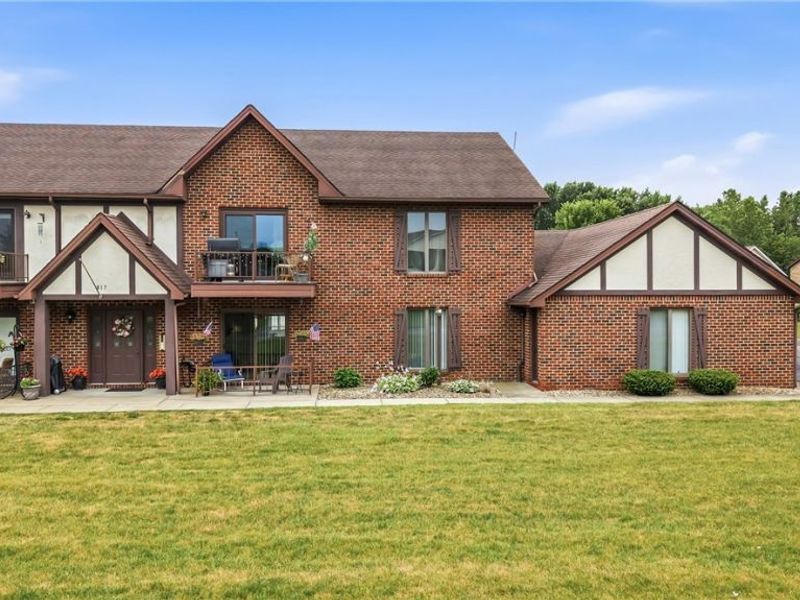 817 Pearson Circle, Unit 2, Boardman, OH 44512 Photo 1
