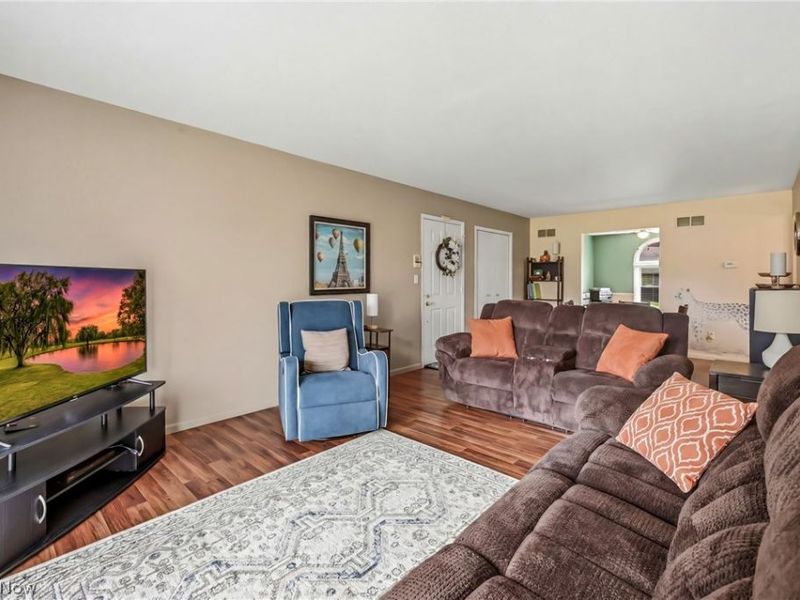 817 Pearson Circle, Unit 2, Boardman, OH 44512 Photo 15