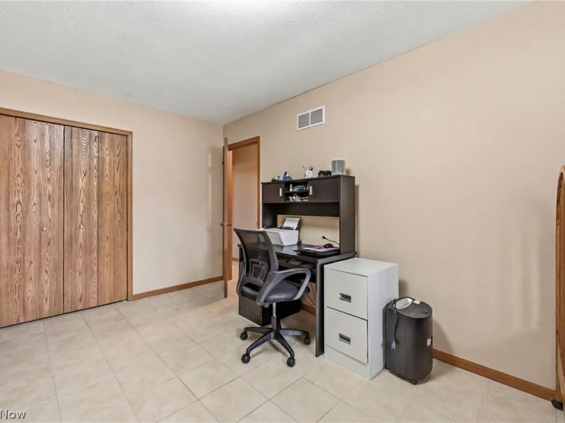 817 Pearson Circle, Unit 2, Boardman, OH 44512 Photo 24