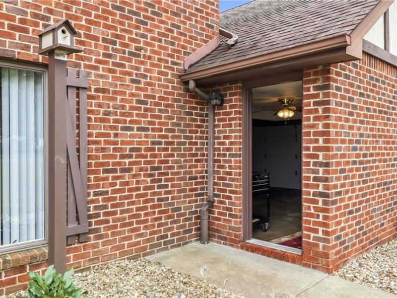 817 Pearson Circle, Unit 2, Boardman, OH 44512 Photo 5