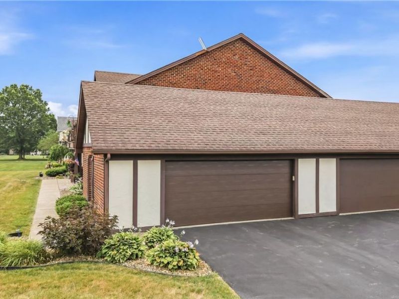 817 Pearson Circle, Unit 2, Boardman, OH 44512 Photo 8