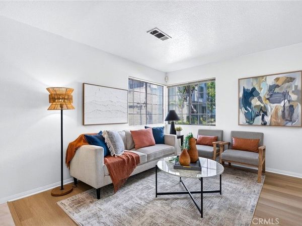 2529 California Avenue, Signal Hill, CA 90755