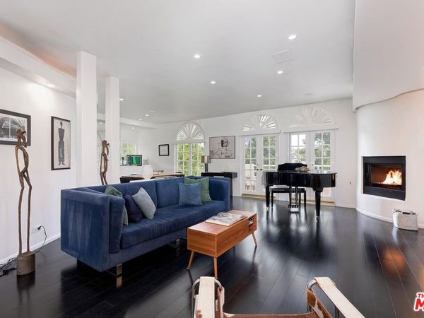 9921 Durant Drive, Unit 2, Beverly Hills, CA 90212