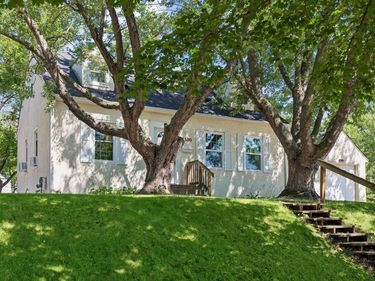 3500 Perry Avenue N, Crystal, MN 55422
