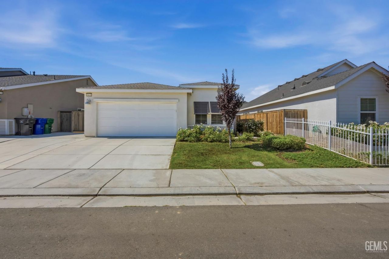 9621 Greenwood Glen Lane, Shafter, CA 93263 Main Photo