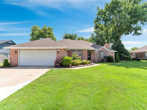 1245 Dick Smith Street , Springdale, AR 72764
