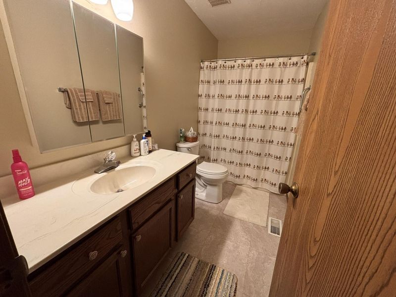 3093 E Brixton Drive, Unit 211, Springfield, OH 45503 Photo 7