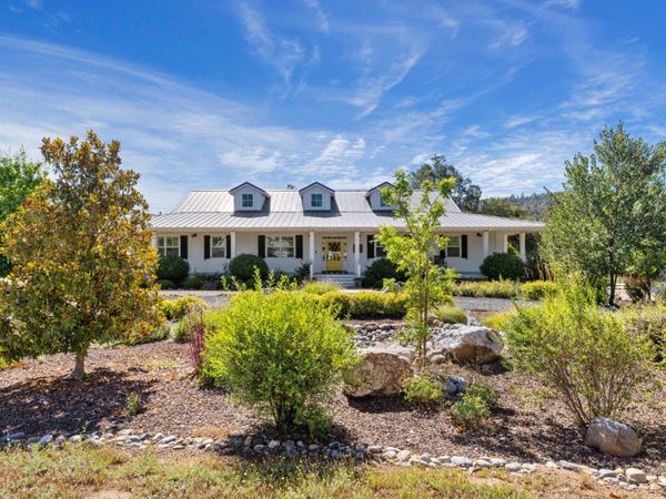956 Chardonnay Ct, Murphys, CA 95247