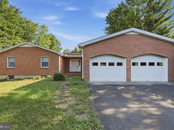 121 BELLE BOYD BOULEVARD, INWOOD, WV 25428