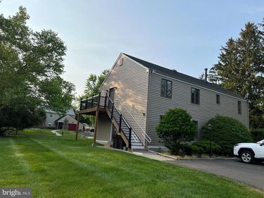 890 BELFRY DRIVE, BLUE BELL, PA 19422