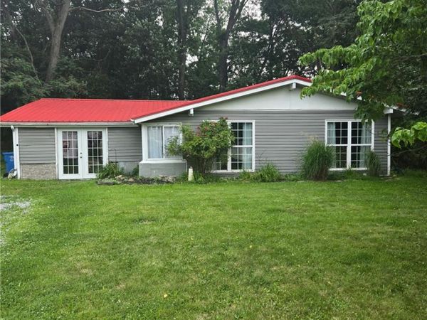 583 Cedardale Dr, North Huntingdon, PA 15642