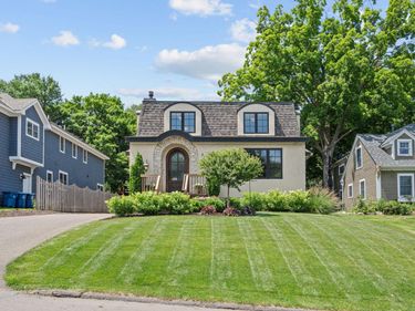 219 Chicago Avenue N, Wayzata, MN 55391
