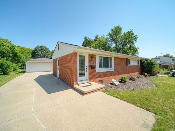 732 Bassett Drive, Saline, MI 48176