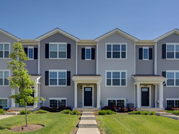 2447 Upland Road , Pingree Grove, IL 60140