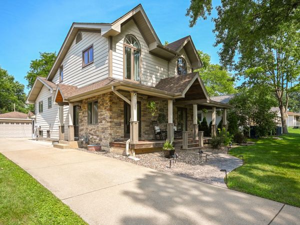 244 S Milton Avenue , Glen Ellyn, IL 60137
