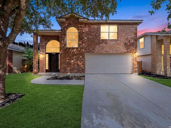 4902 CRESTWOOD HILL DR, San Antonio, TX 78244